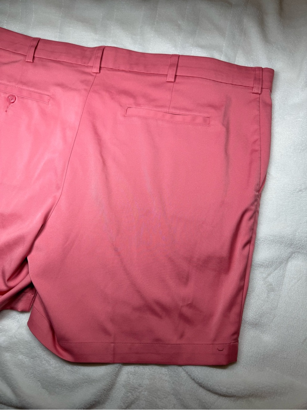 Roundtree & Yorke Men's Performance Shorts in Rose - Picture 7 of 8